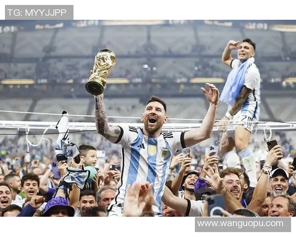 全球足球巅峰十人榜单 解读现役与传奇球星的光辉岁月 全球足球巅峰十人榜单 解读现役与传奇球星的光辉岁月