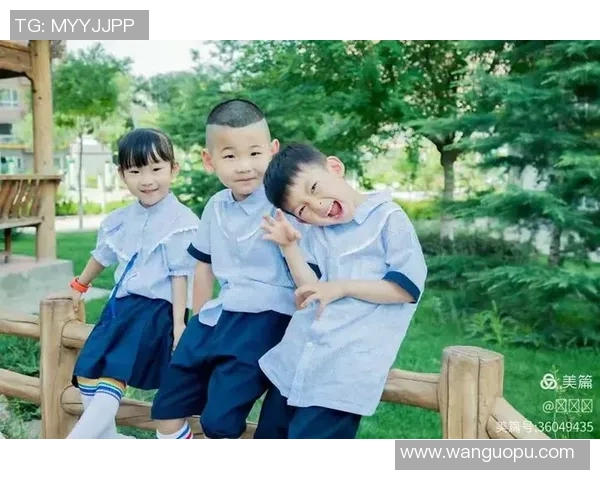 第一次追随足球明星的心路历程与热血时刻 分享我的青春与偶像的故事